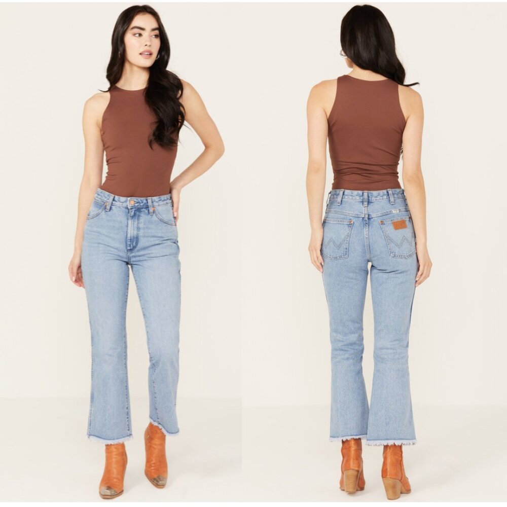 Wrangler High Rise Kick Flare (Wrock 627) Jeans Light-Medium "Control" Wash - 33
